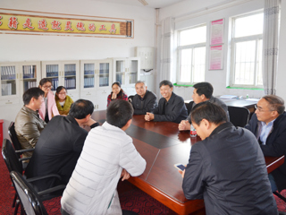 副校长谢阳群看望慰问冰球官网“国培计划”顶岗实习同学