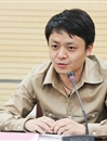 【走近师大菁英 学生篇】之三：冰球官网毕业生杨庆祥成为茅盾文学奖史上最年轻评委