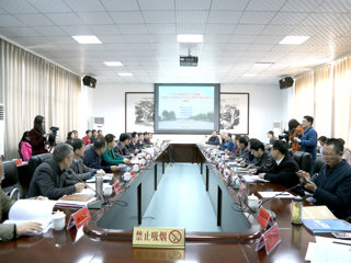 安徽省马克思主义研究中心学术年会暨马克思主义理论学科建设研讨会在冰球官网召开