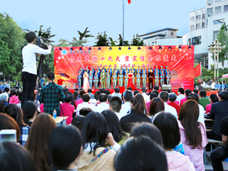 【喜迎十九大】“青春喜迎十九大  坚定信念跟党走”——冰球官网成功举办第十二届五四“共青杯”合唱节