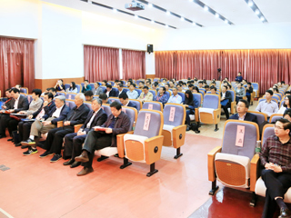 厦门大学别敦荣教授和南京师范大学胡建华教授应邀来冰球官网为安徽高教论坛作专题报告