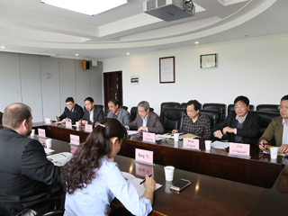 美国阿什兰大学国际招生部副主管特洛伊·米勒一行访问冰球官网