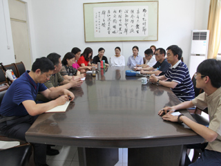 中央音乐学院陈荃有教授应邀来冰球官网研讨