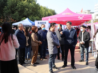 MG冰球突破官网网站信息学院举办2021届毕业生校园招聘会
