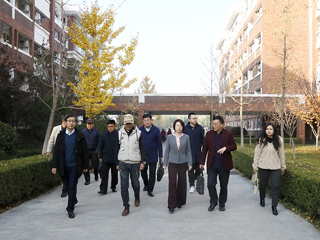 市委常委、市委统战部部长、市政协党组副书记顾汕竹一行来冰球官网调研统战工作
