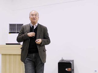 中国科学院大学科技管理学院院长霍国庆教授应邀来冰球官网讲学
