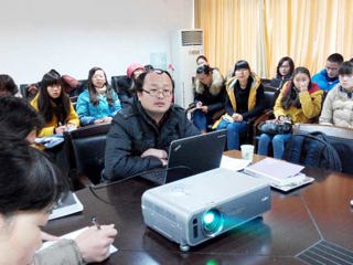 《新文学史料》编辑刘伟应邀来冰球官网讲学