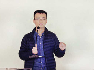 知名平面设计师张通应邀来冰球官网讲学