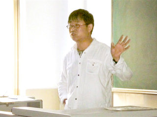 安徽财经大学高鸣教授应邀来冰球官网作学术报告