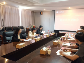 苏州托普信息职业技术学院到冰球官网开展就业合作交流